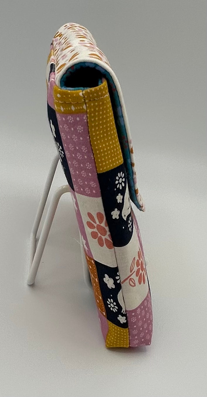 Retro Blossom Paperwhite Sleeve