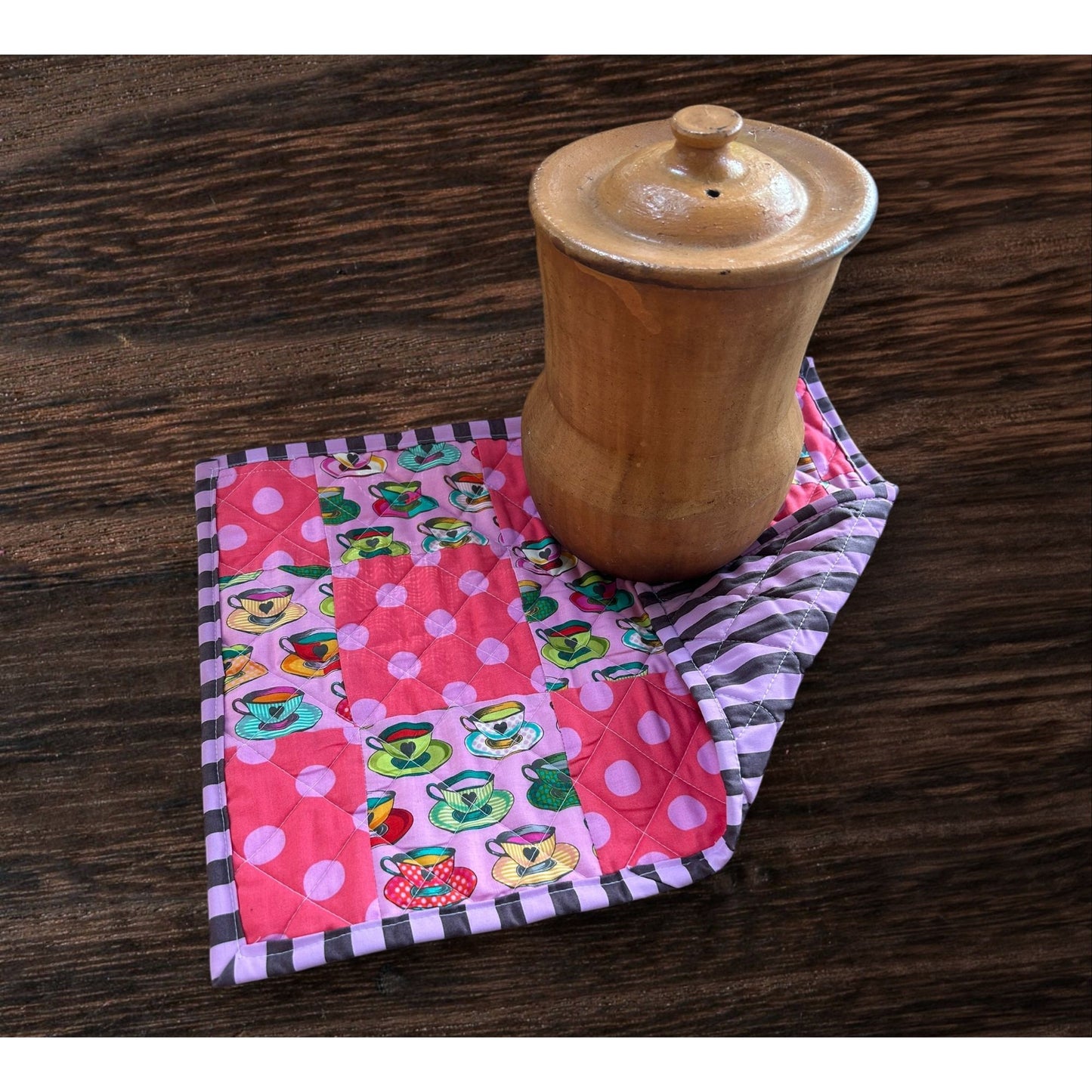 Oversized Hot Pad – Handmade Quilted Trivet for Casserole Dishes, Baking &amp; Serving
